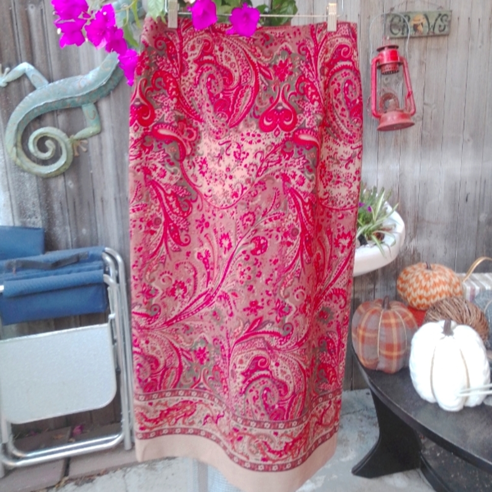 Vintage style pencil skirt